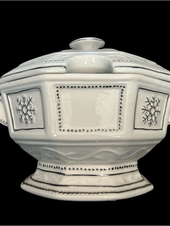 None Other - Vintage White & Silver Snowflake Ceramic Soup Tureen with Lid Holiday Tableware